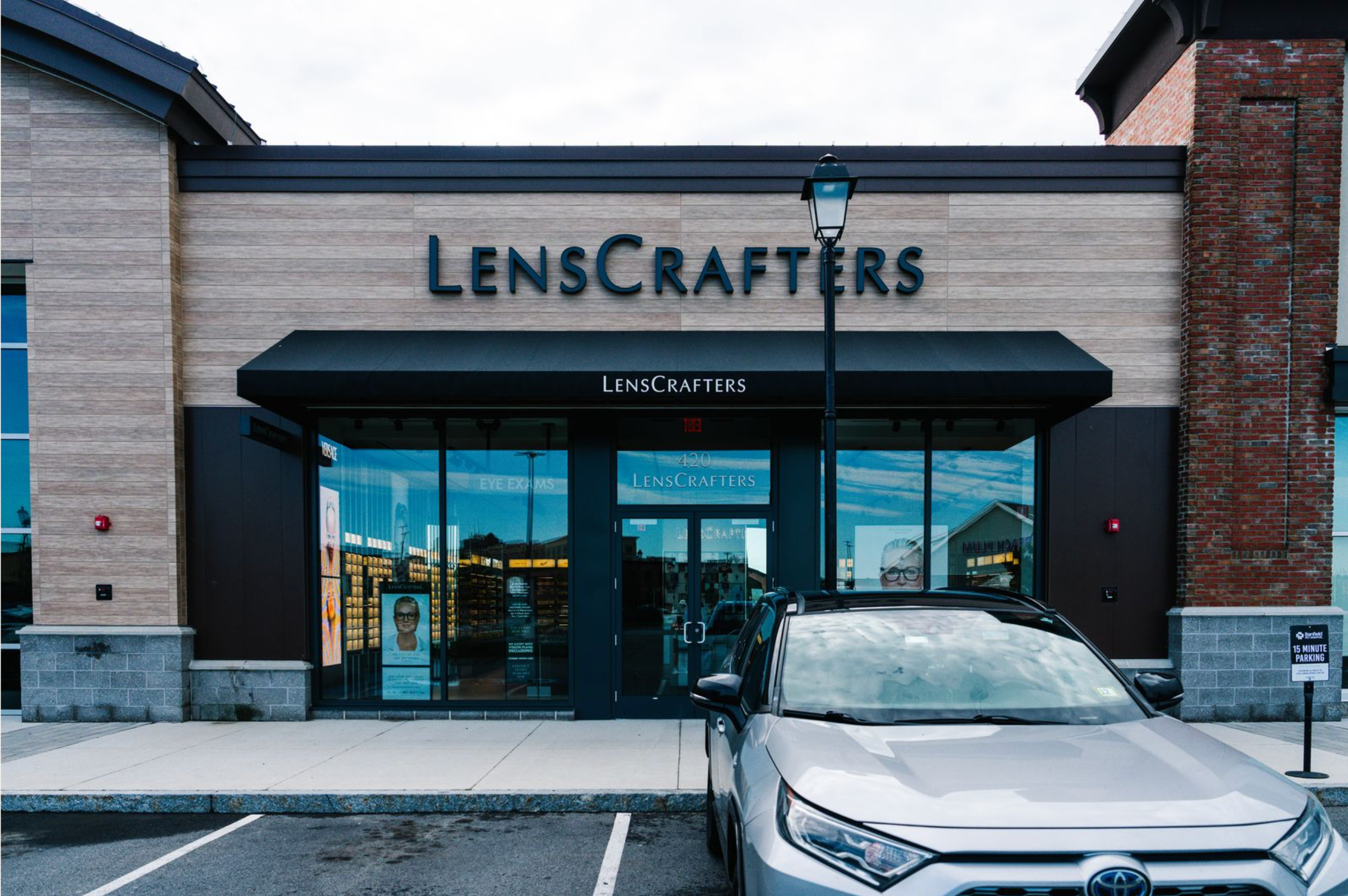 Lens Crafters Exterior